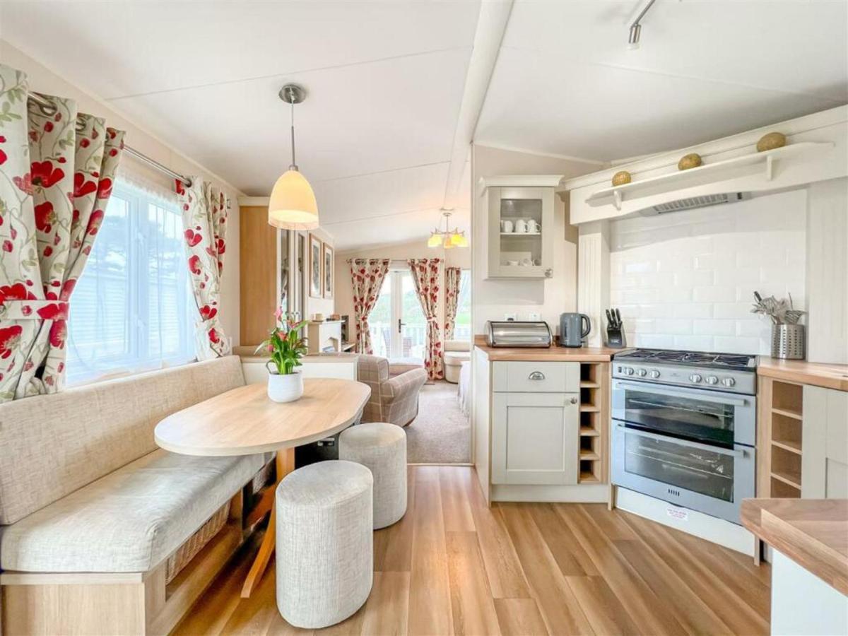 Pottsville Cabin - Short Walk To Praa Sands Beach מראה חיצוני תמונה